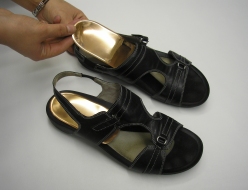 Sandals with copper insoles